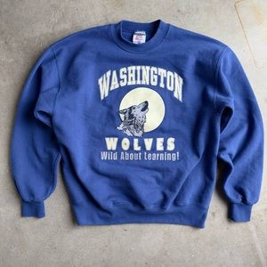 Vintage wolves blue crewneck sweatshirt size L